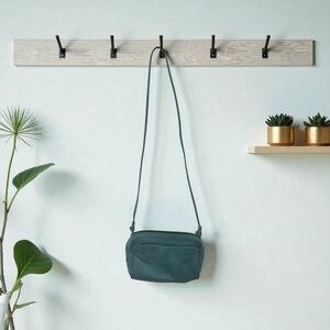 Elegant Green Crossbody Bag